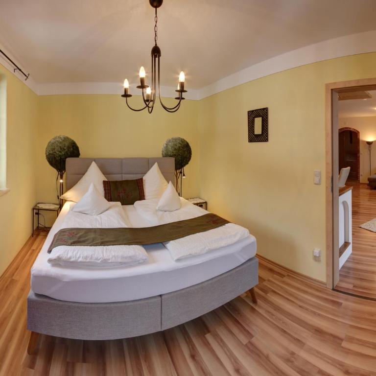 Feriendomizil Stöberl - Chiemgau Karte - Apartment mit 2 Schlafzimmern und Balkon - 9