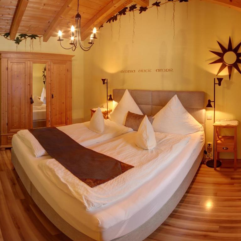 Feriendomizil Stöberl - Chiemgau Karte - Apartment mit 2 Schlafzimmern und Balkon - 12
