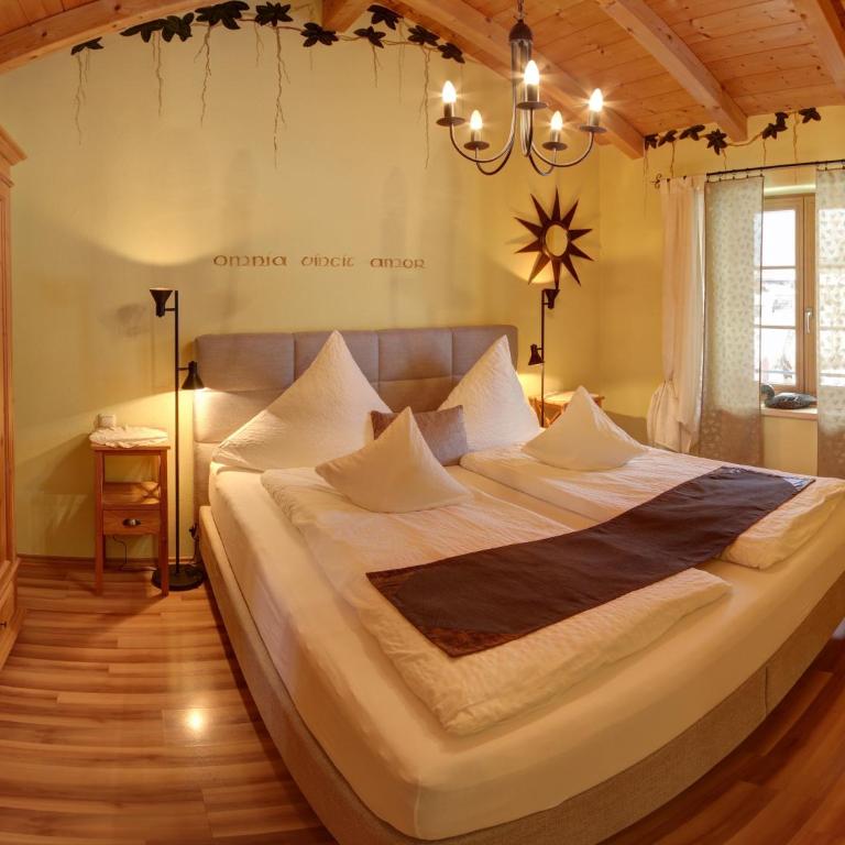 Feriendomizil Stöberl - Chiemgau Karte - Apartment mit 2 Schlafzimmern und Balkon - 11