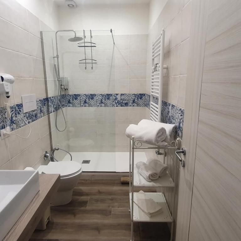 Garibaldi Rooms 29 - Piazza Marina a Palermo - In pieno Centro. - Double Room with Private Bathroom - 14