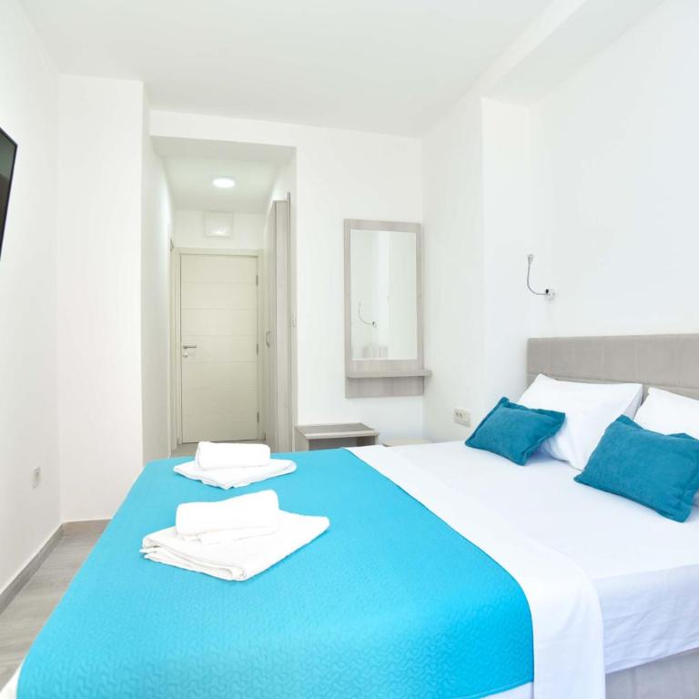 Villa Ines - Dvokrevetna Soba sa Bračnim Krevetom i Balkonom - 4