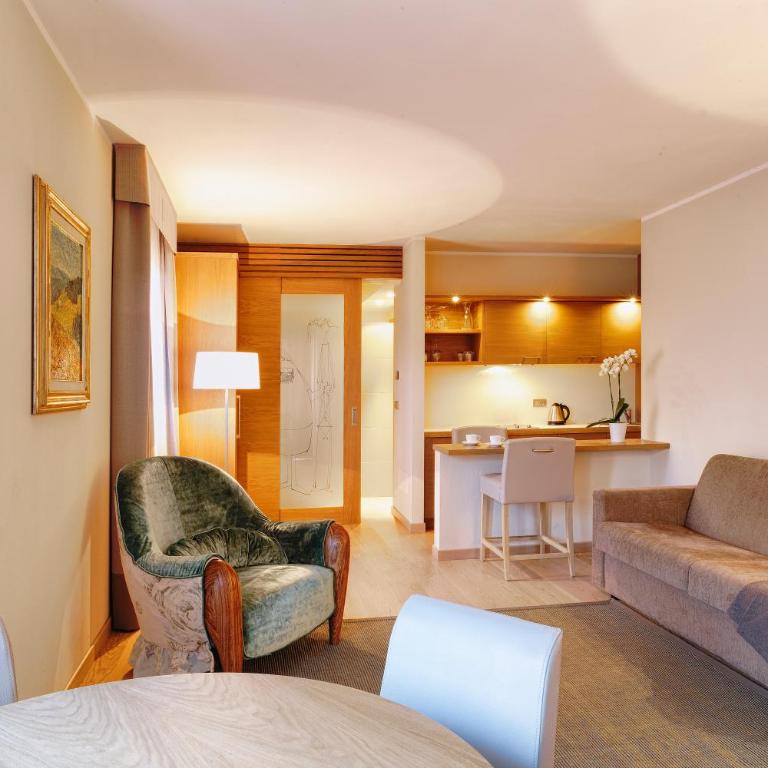 Art & Design Hotel Napura - Suite Superior King - 3