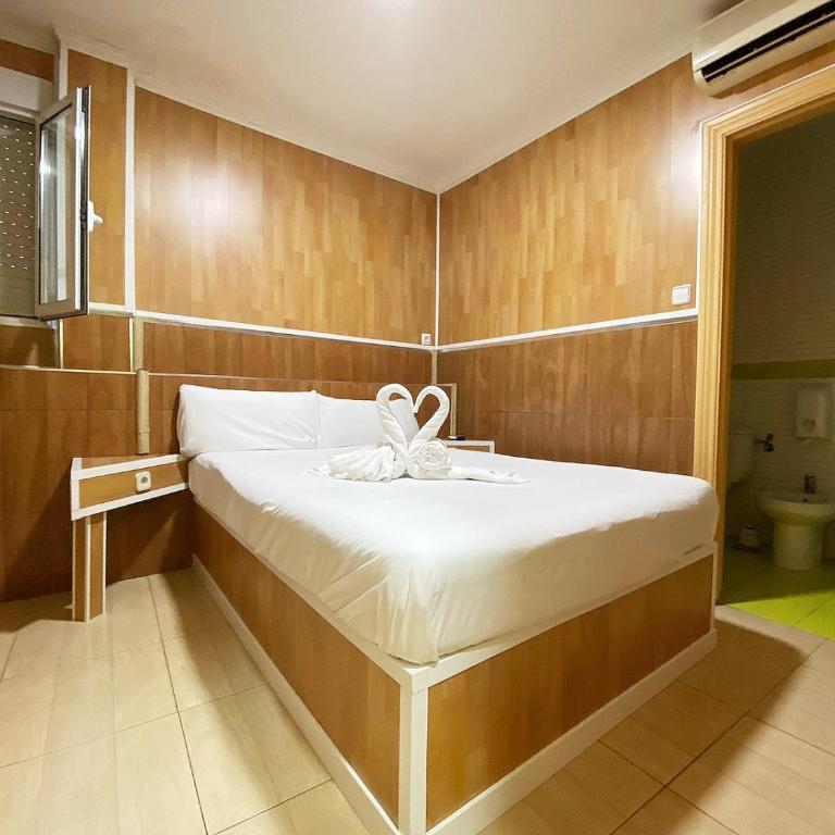 Hostal Avenida Andalucia - Solo Adultos - Habitación Individual Amplia - 1