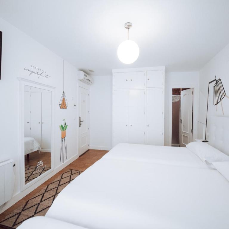 Hostal Misericordia - Habitación Triple - 2