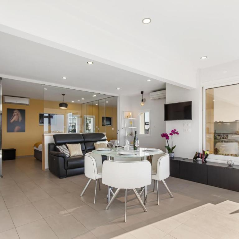 Villa Rocca - vue mer - terrasse - parking - plage - Village Naturiste - Apartment mit 1 Schlafzimmer - 4