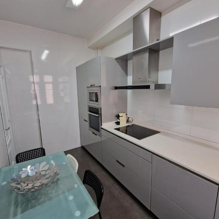 Amplio y céntrico piso con patio. - Apartamento - 26