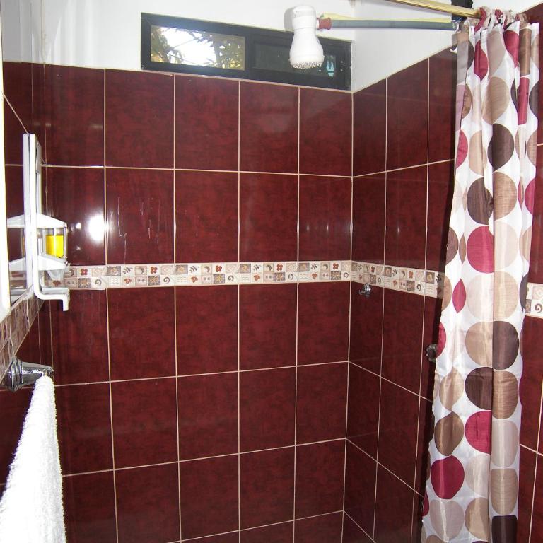 Hostal Gosén - Standard Triple Room - 12