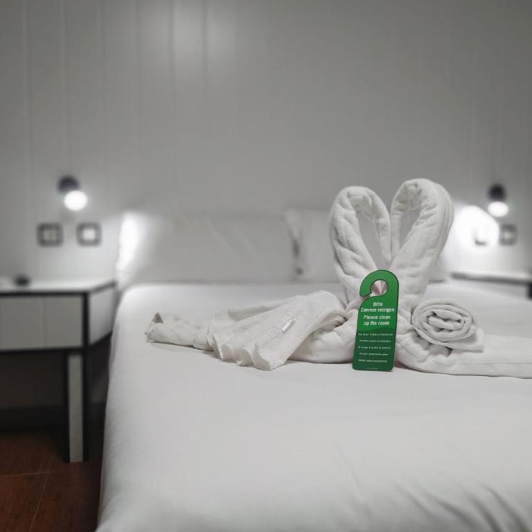 Hostal Avenida Andalucia - Solo Adultos - Habitación Doble Económica con bañera de hidromasaje - 6