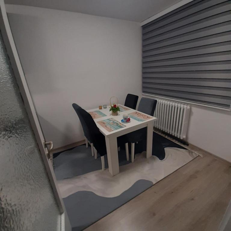 Great Apartment Adi - One-Bedroom Apartment - 6
