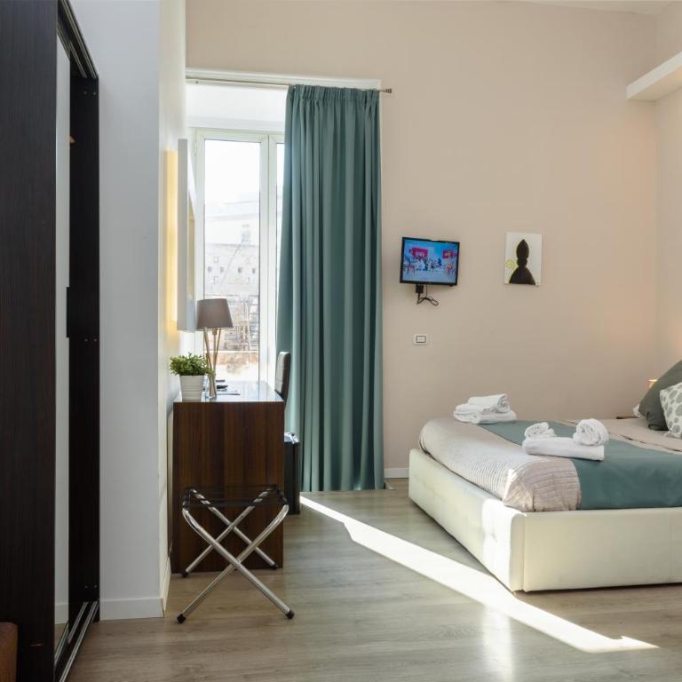 Domus Angioina - Camera Quadrupla Comfort - 2
