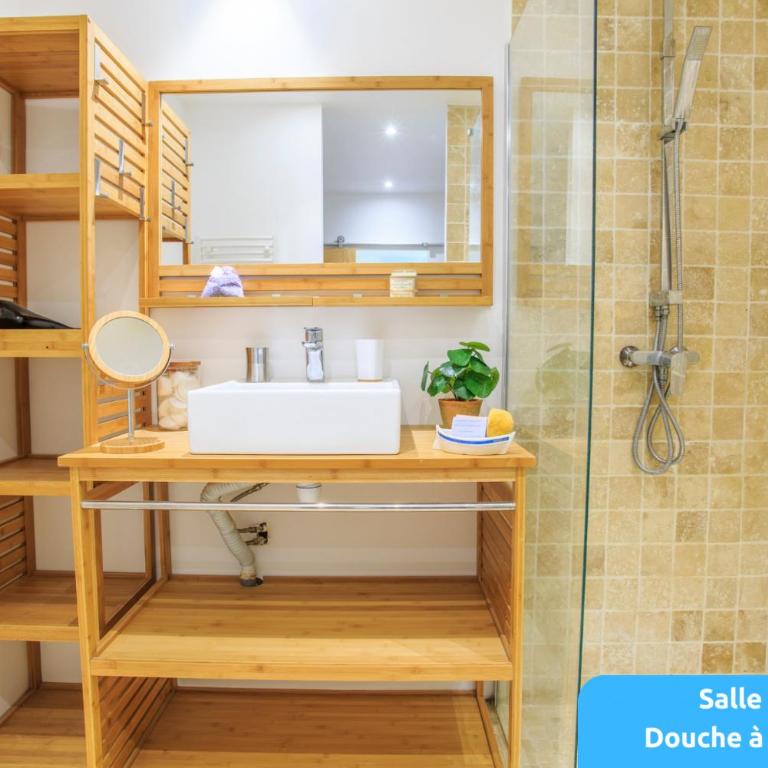 SUD PASSION - Fada Vieux Port - Calme - Linge de qualité - Lit king size - Fibre - Apartment - 18