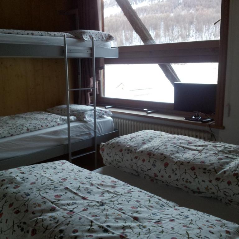 Chalet Del Sole per gruppi - Four-Bedroom Apartment with Spa Bath - 3
