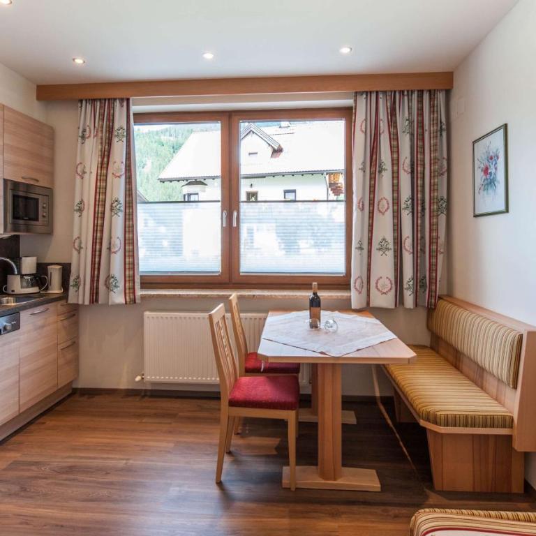 Rustika - Appartements & Spa - Apartment mit Terrasse - 3