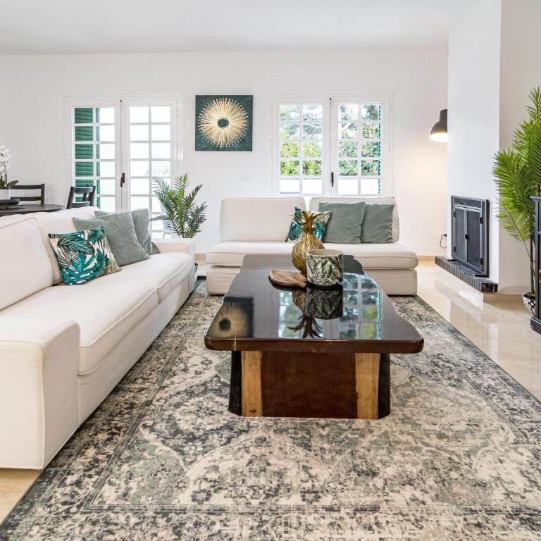 Charming and Modern 3-Bedroom Duplex in Aloha Pueblo with Mountain Views - Casa Unifamiliar de 3 dormitorios - 16