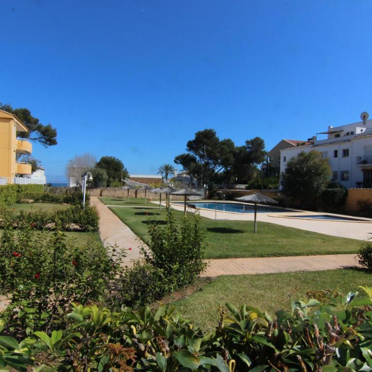 Apartamento planta baja en la playa de Javea, reserva minima 10 noches - Apartamento de 3 dormitorios - 1