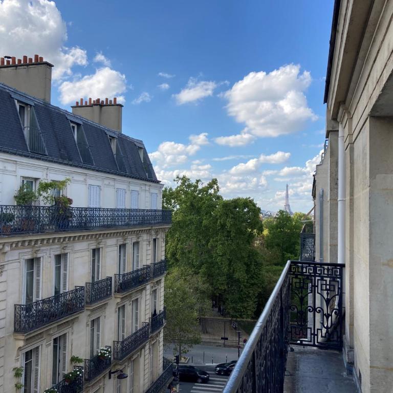 Hotel Elysa-Luxembourg - Chambre Triple avec Balcon - 5