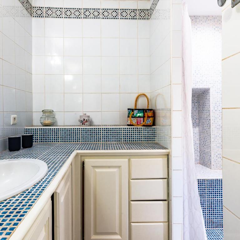 Belle De Jour -A Provencal gem Private heated pool - Maison de Vacances - 36