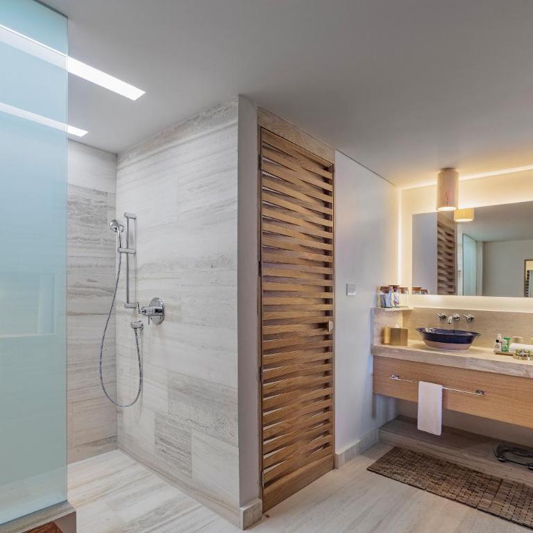 Presidente InterContinental Cozumel Resort & Spa by IHG - Habitación Doble Premium con cama grande y balcón - 4