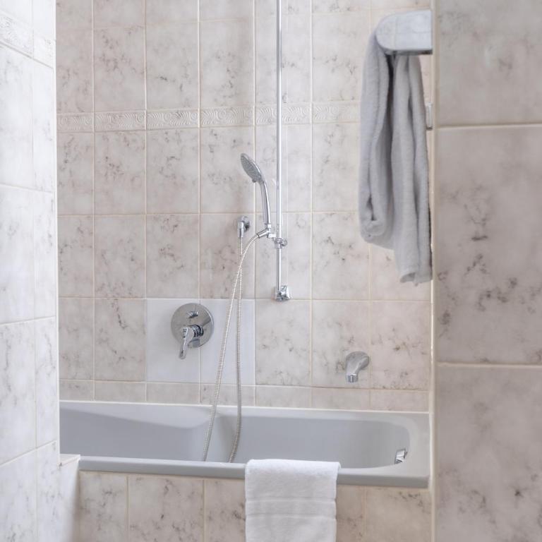 Galerie Hotel - Premium Doppelzimmer mit Balkon - 5