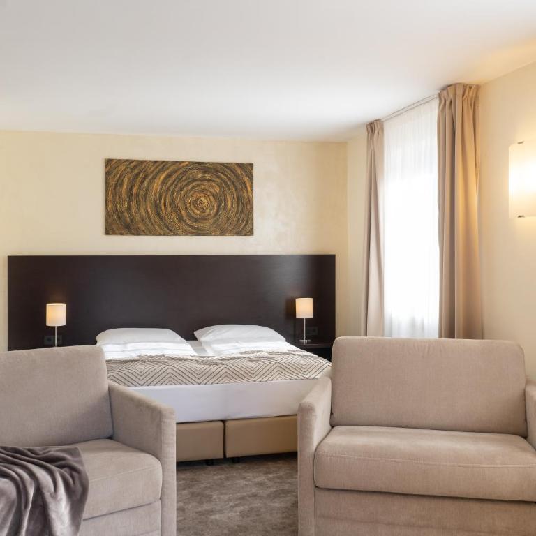 Galerie Hotel - Familienzimmer - 13