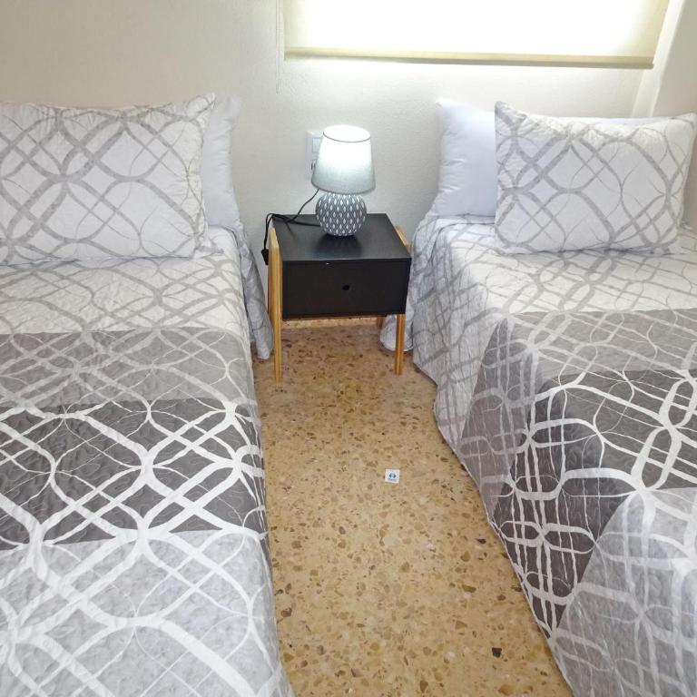MANILA GANDIA - Alquiler solo familias - Apartamento de 3 dormitorios - 12