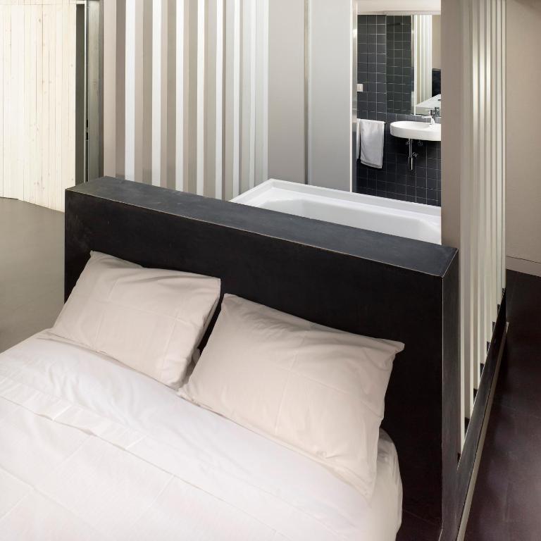 Moure Hotel - Habitación Doble Deluxe con bañera - 4
