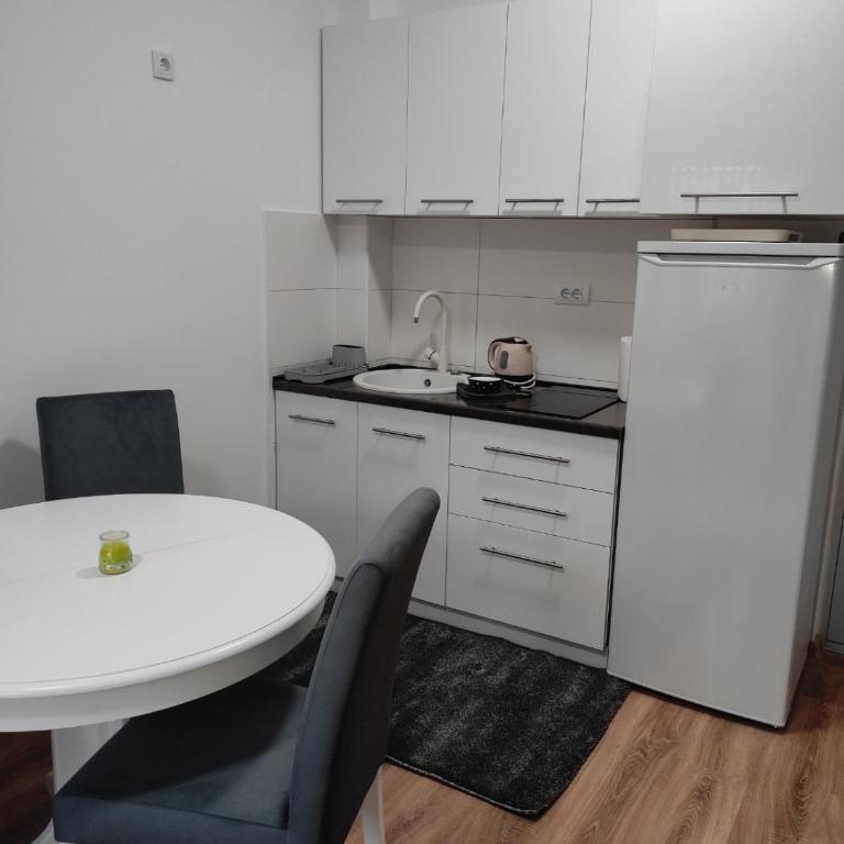 Ljeskovac - Apartman sa 1 Spavaćom Sobom - 1