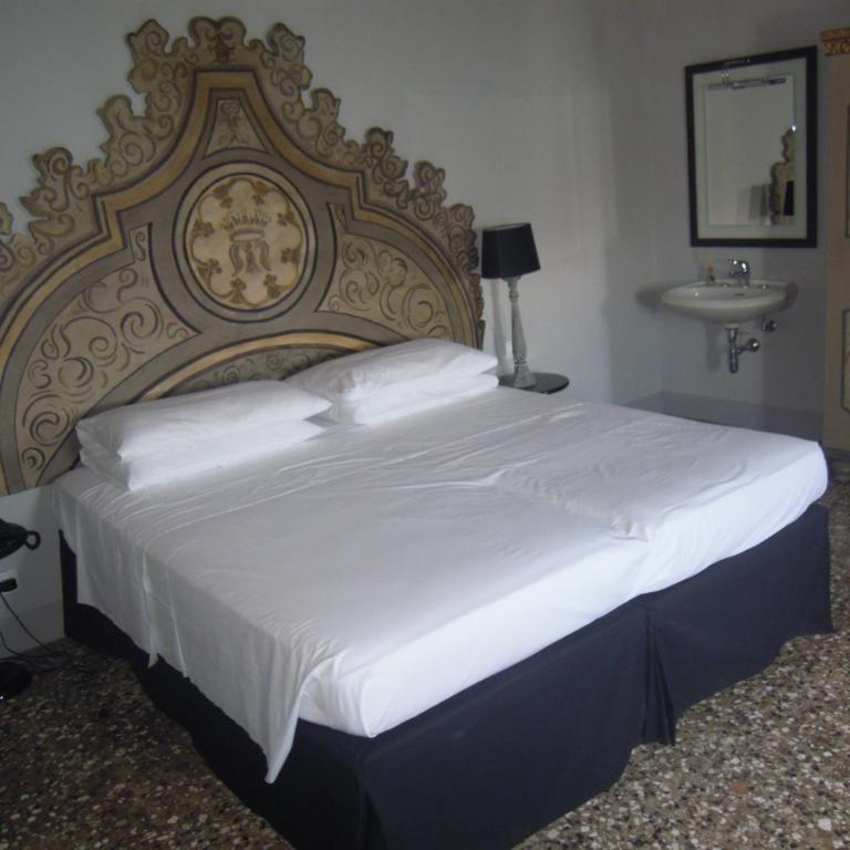 La Residenza 818 - Camera Matrimoniale con Vista Canale e Bagno Privato Interno - 1