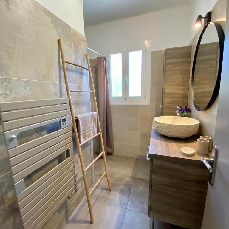 Ravissante maison à St Paul de Vence - Villa - 32