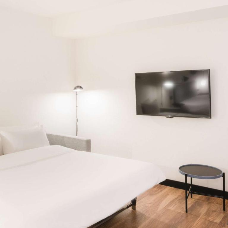 Radisson Blu 1882 Hotel, Barcelona Sagrada Familia - Family Room - 4