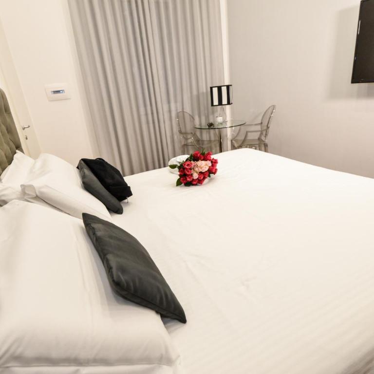 NAVONA VITA SUITES - Camera King Deluxe - 17