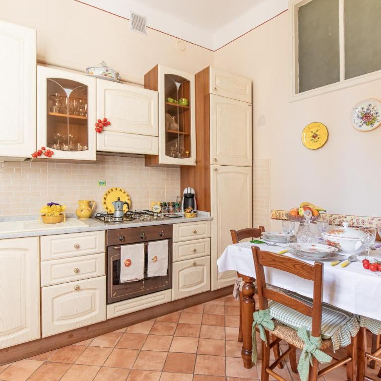 Casa Anna - Appartamento con 3 Camere da Letto - 10