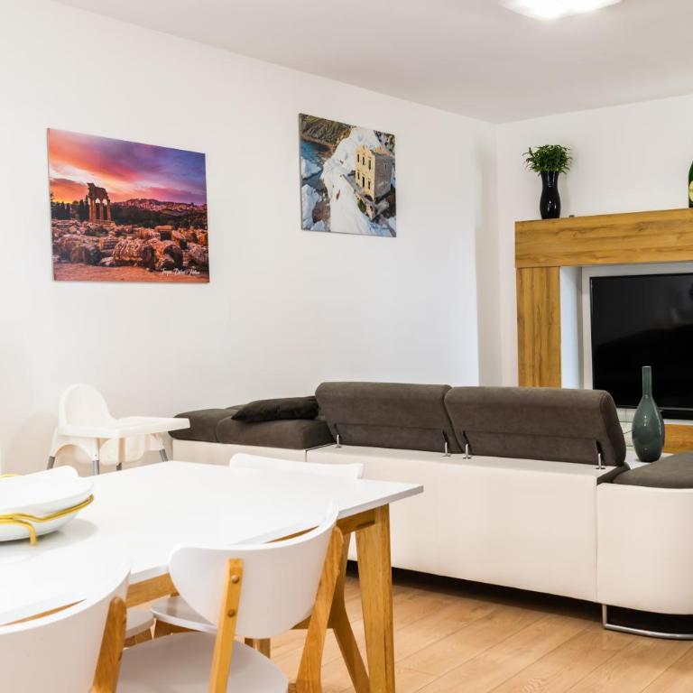 Diana Holiday Home - Appartamento con 2 Camere da Letto - 2