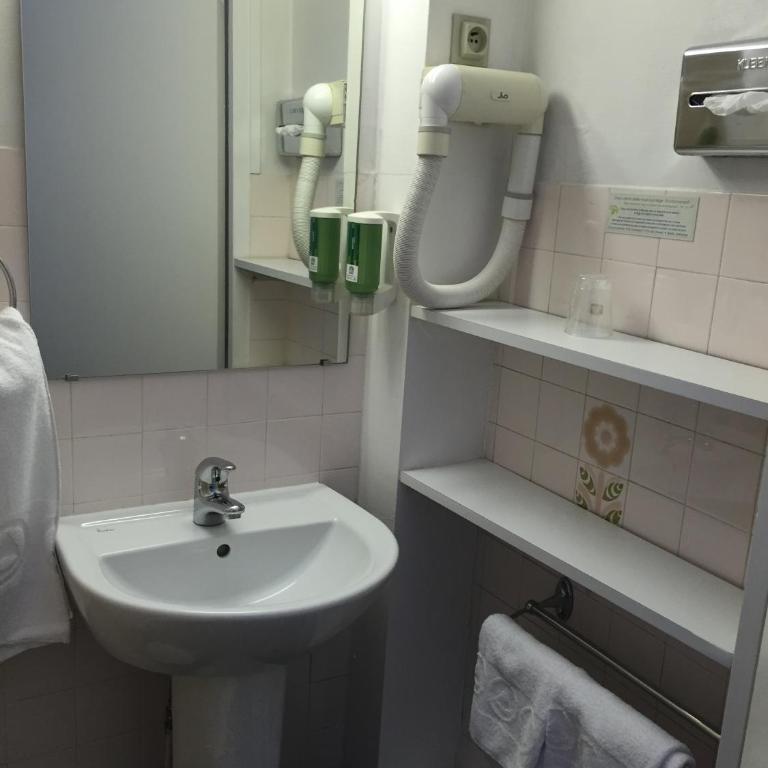 Grand Hotel de L'Univers - Chambre Simple - 6