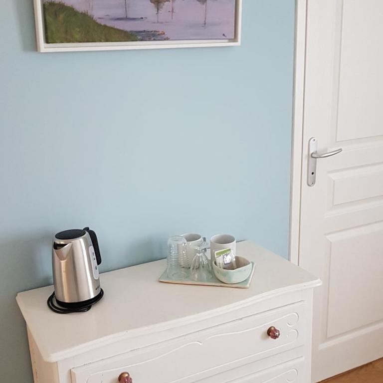 Couette et café Saumur - Chambre Double avec Salle de Bains Privative - 7