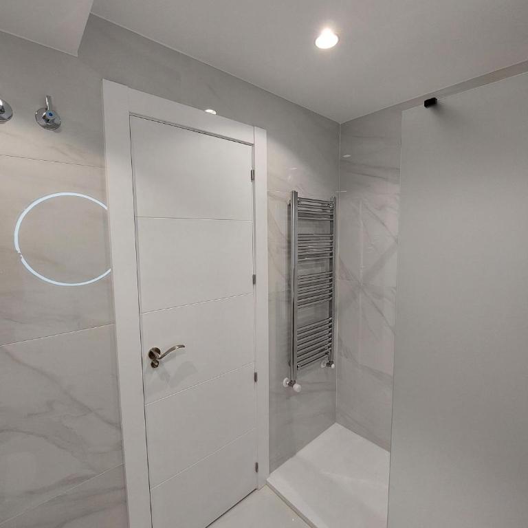 Ordoño II Suites con Aire Acondicionado y Wifi - Apartamento de 1 dormitorio con balcón - 9