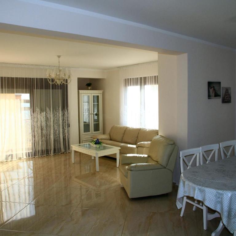Bella Costa Lux - Two-Bedroom Apartment - 1
