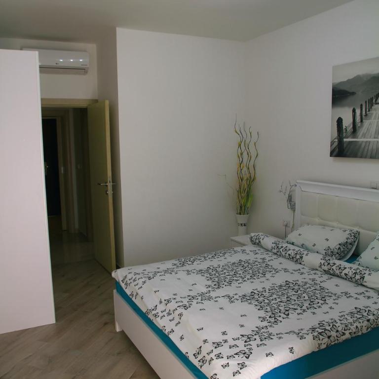 Bella Costa Lux - Two-Bedroom Apartment - 8