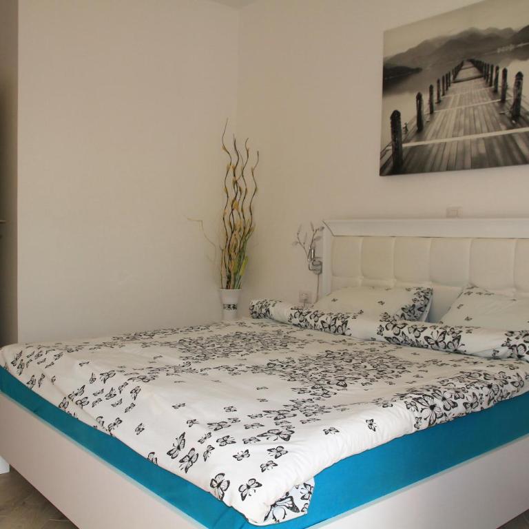 Bella Costa Lux - Two-Bedroom Apartment - 10
