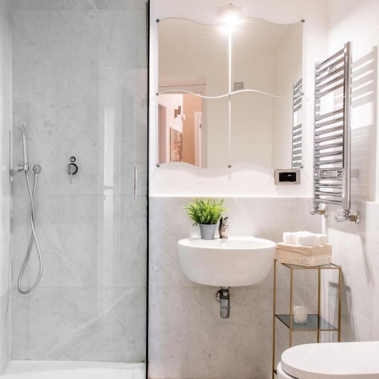 Moncada Suites & Apartments - Camera Matrimoniale/Doppia con Letti Singoli con Bagno Privato Esterno - 8