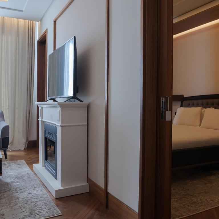 Porto Montenegro Luxury 1 Bedroom Apartment - One-Bedroom Apartment - 5
