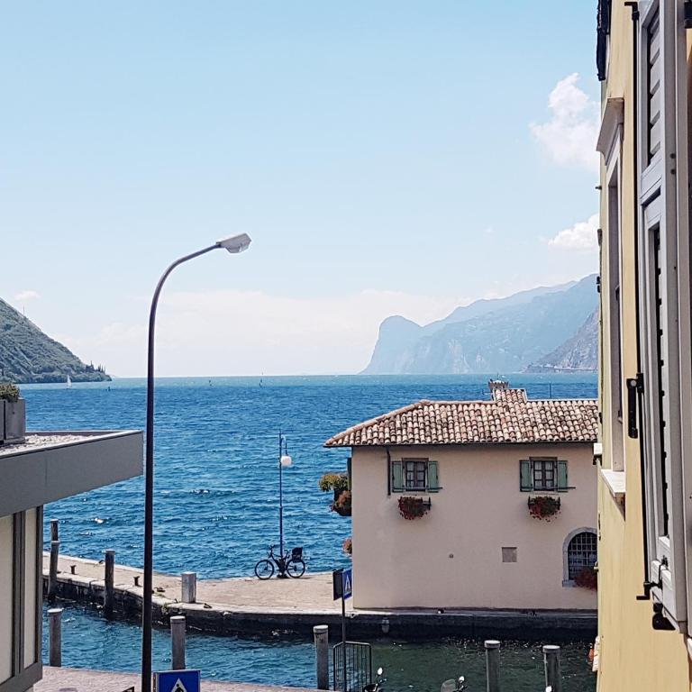Casa Sandra Bertolini Appartamenti - Large Two-Bedroom Apartment - 10