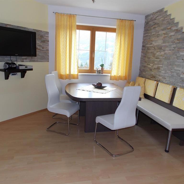 Ferienwohnung Eberharter - Apartment mit 2 Schlafzimmern und Dusche - 3