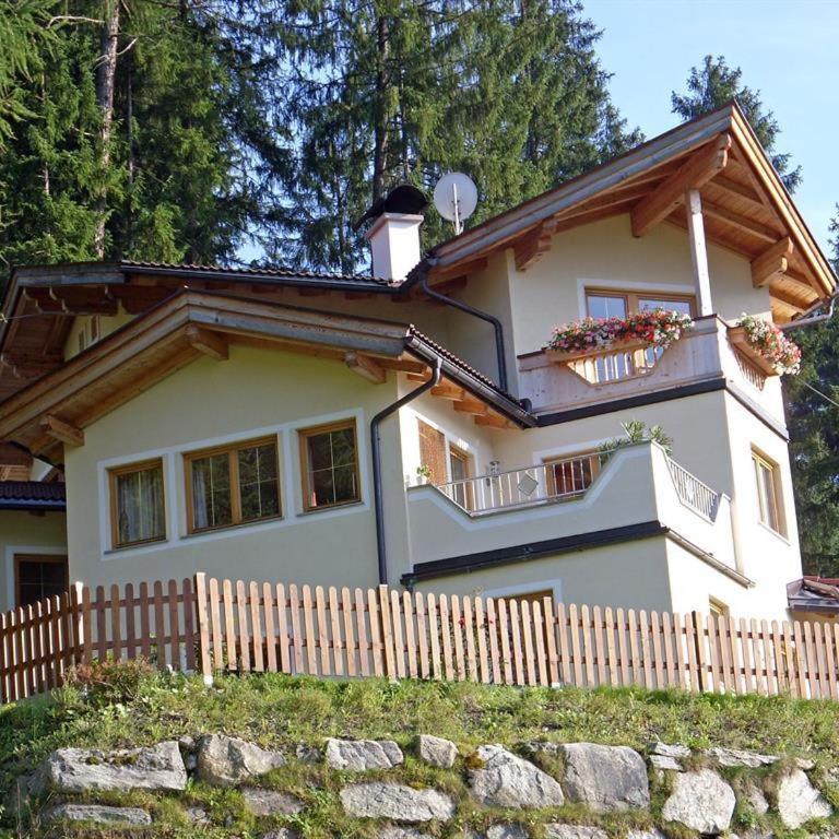 Ferienwohnung Eberharter - Apartment mit 2 Schlafzimmern und Dusche - 1