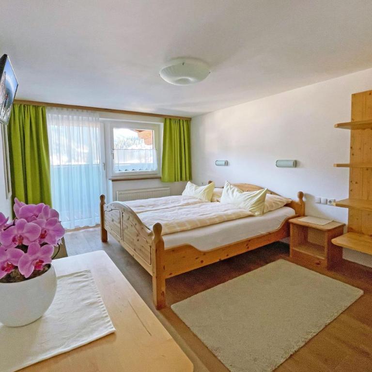 B&B Landhaus Vierthaler - Doppelzimmer mit Balkon - 11