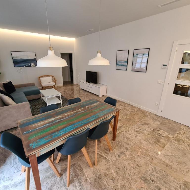 Dos Torres Exclusivos en Calle Alfonso I - Apartamento Deluxe de 2 dormitorios con balcón - 16