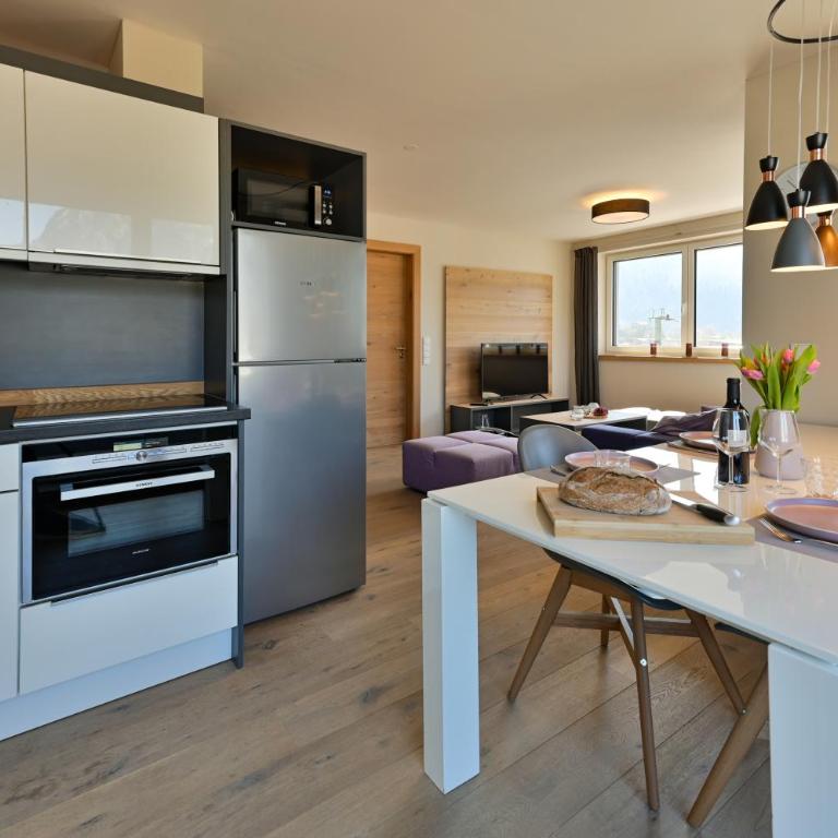 Apartment BergArt - One-Bedroom Penthouse with Balcony and Mountain View - 3