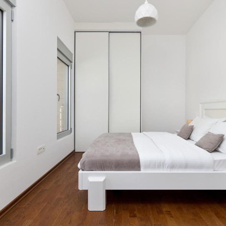 Neda's Stunning View - Two-Bedroom Apartment - 19
