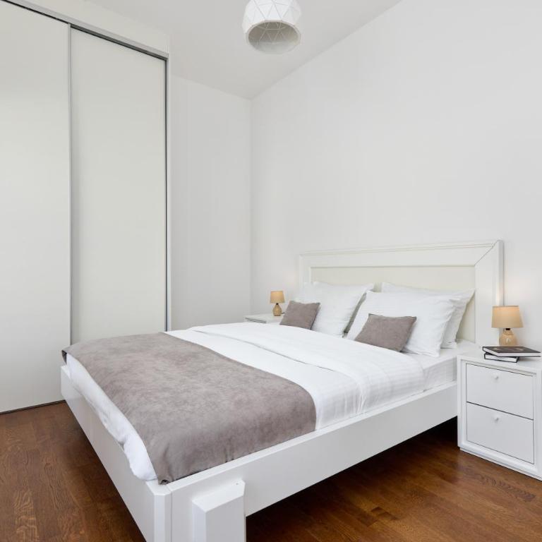 Neda's Stunning View - Two-Bedroom Apartment - 20