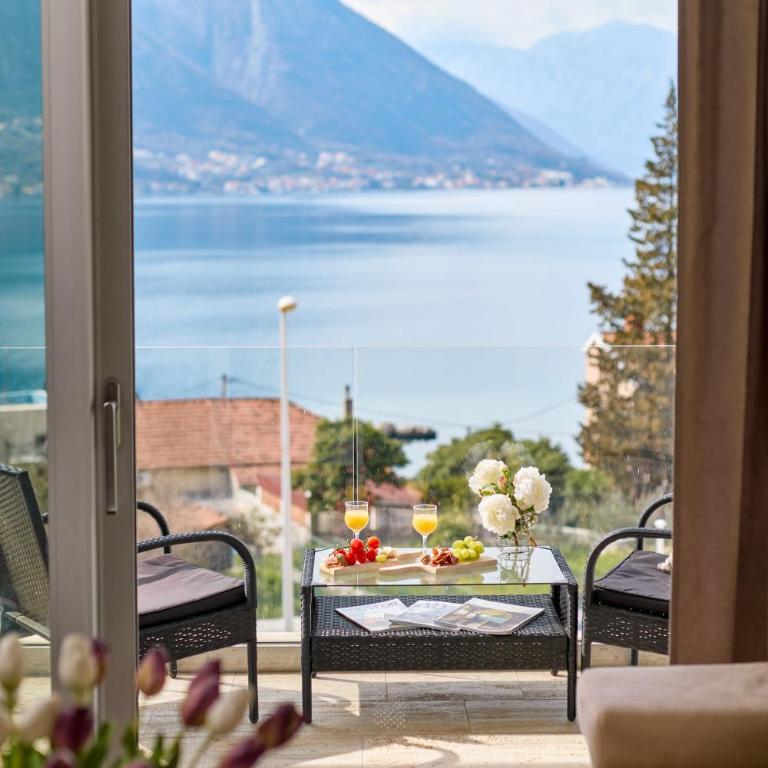 Neda's Stunning View - Two-Bedroom Apartment - 7